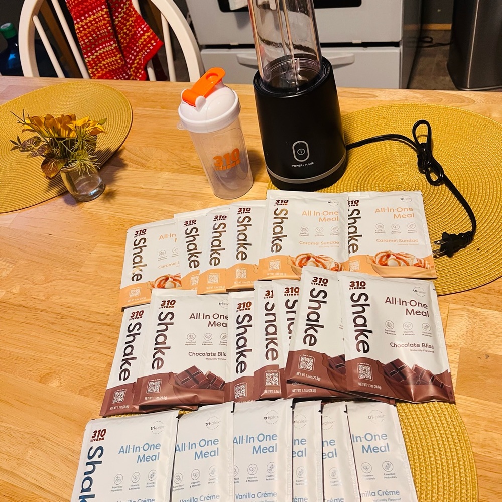 310 All in One shakes with mixer cup and blender